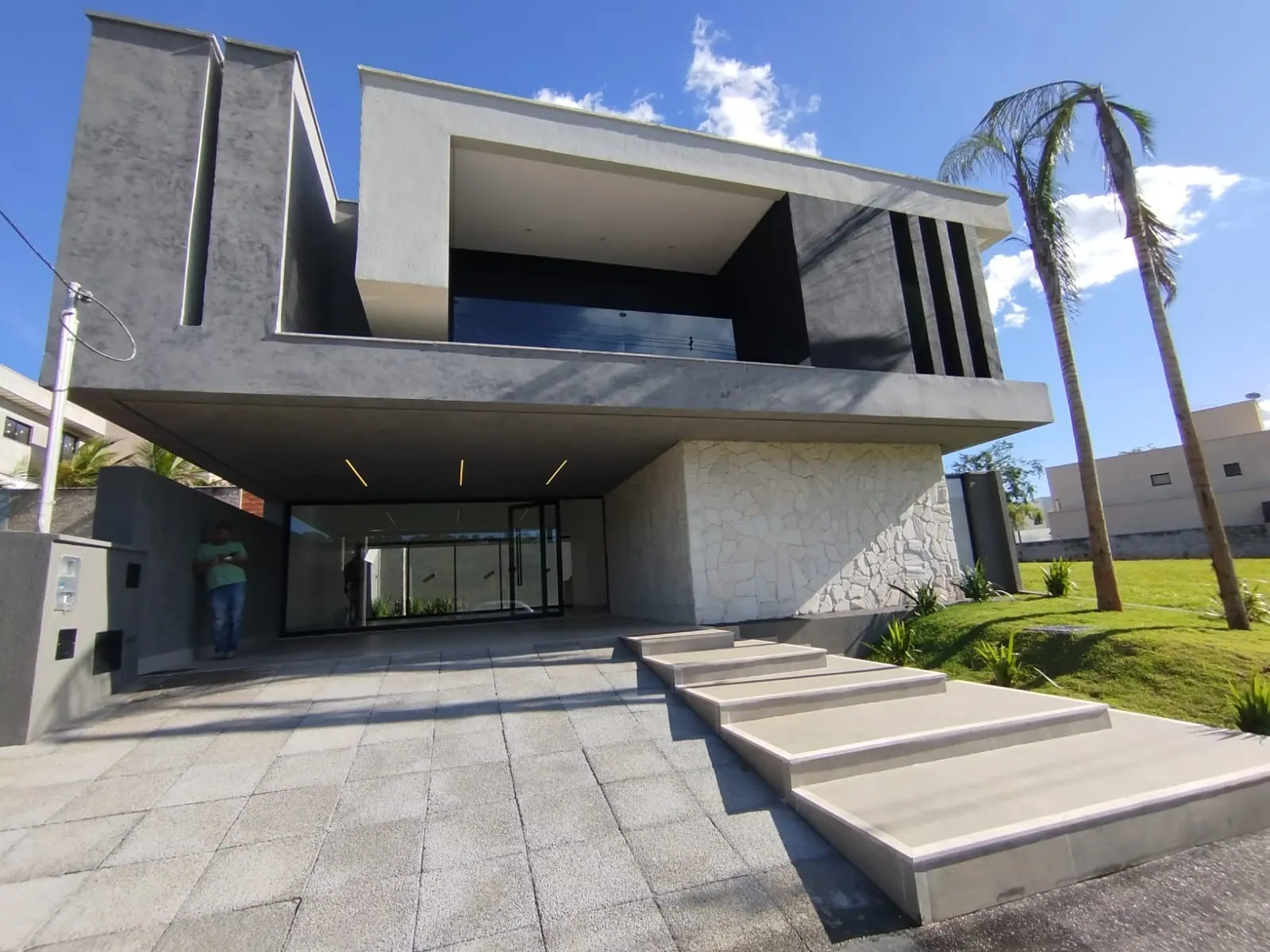 Casa com 4 suítes, com frente para a mata, Condomínio Jardins Capri, foto 1